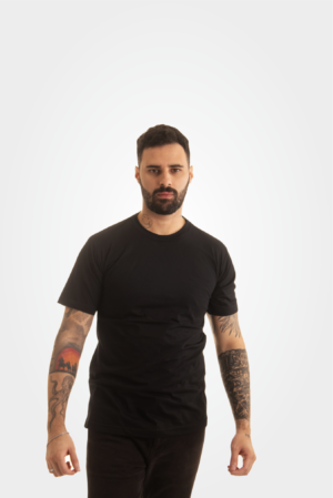Camiseta preta 100% algodão